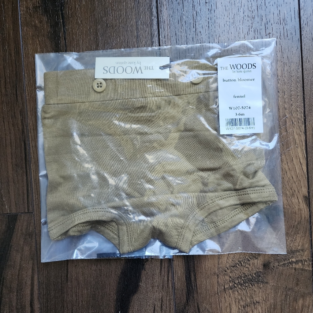 NWT Kate Quinn Button Bloomer